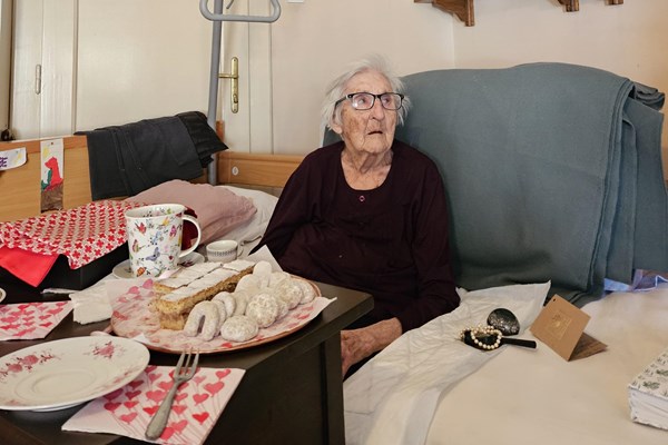 Čestitali smo rođendan simpatičnoj 100-godišnjakinji čiji je život obilježila humanost